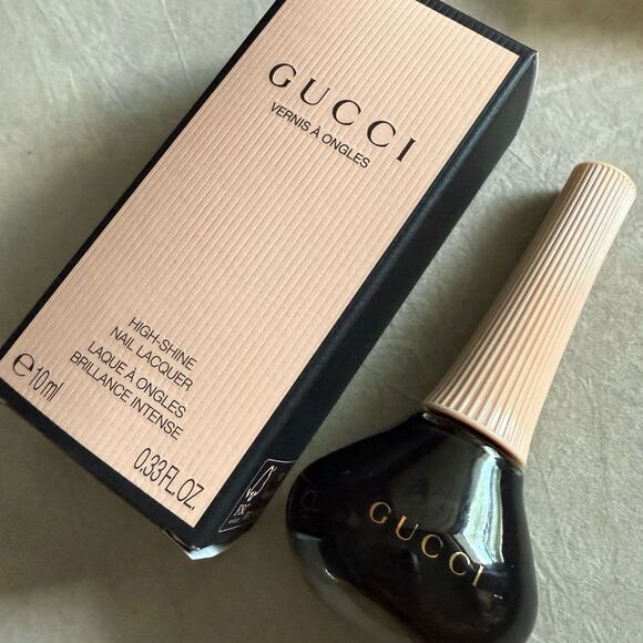 GUCCI Vernis à Ongles Nail Polish 700 Crystal Black – High-Shine Gloss - Picture 8 of 17